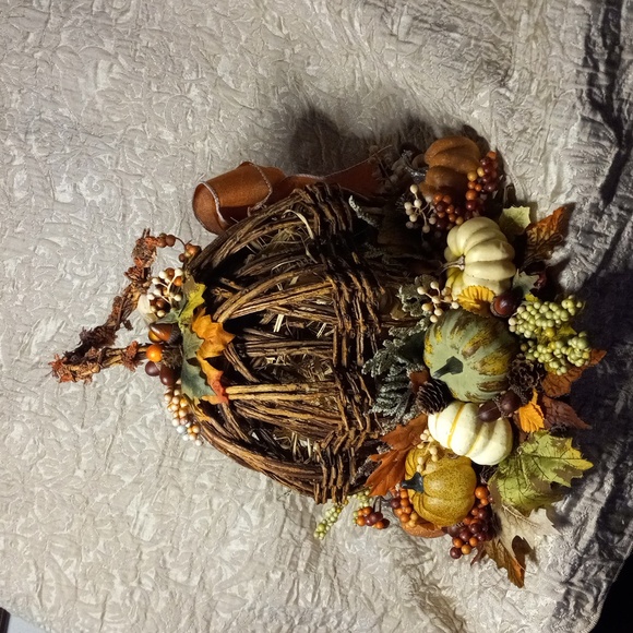 Fall Centerpiece - Picture 4 of 6